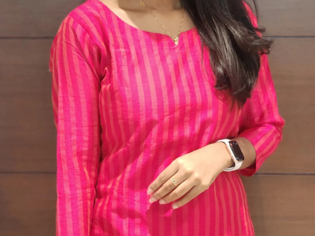 Anbarasi: Silk Rayon straight cut kurti