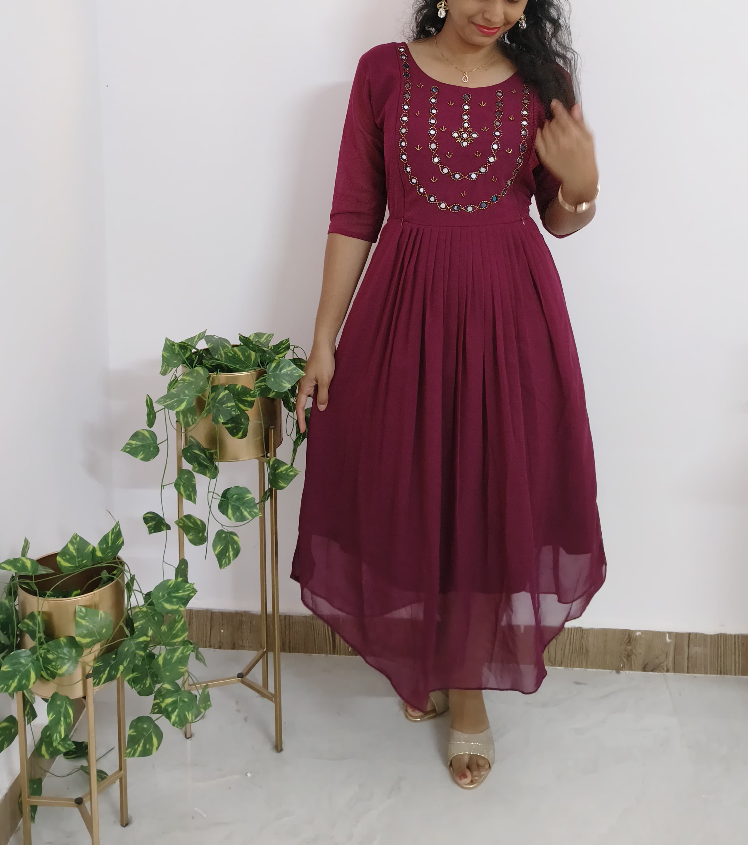 Anbarasi: Georgette Maternity Dress with Two-Side Invisible Zip - Comfortable, Feeding-Friendly Kurti (S to XXXL)