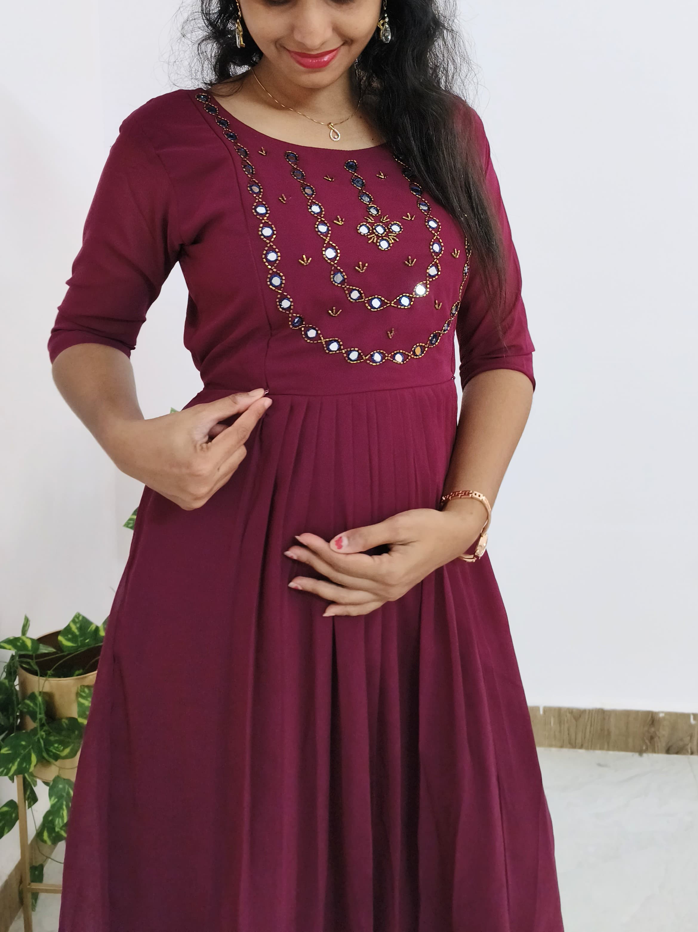 Anbarasi: Georgette Maternity Dress with Two-Side Invisible Zip - Comfortable, Feeding-Friendly Kurti (S to XXXL)