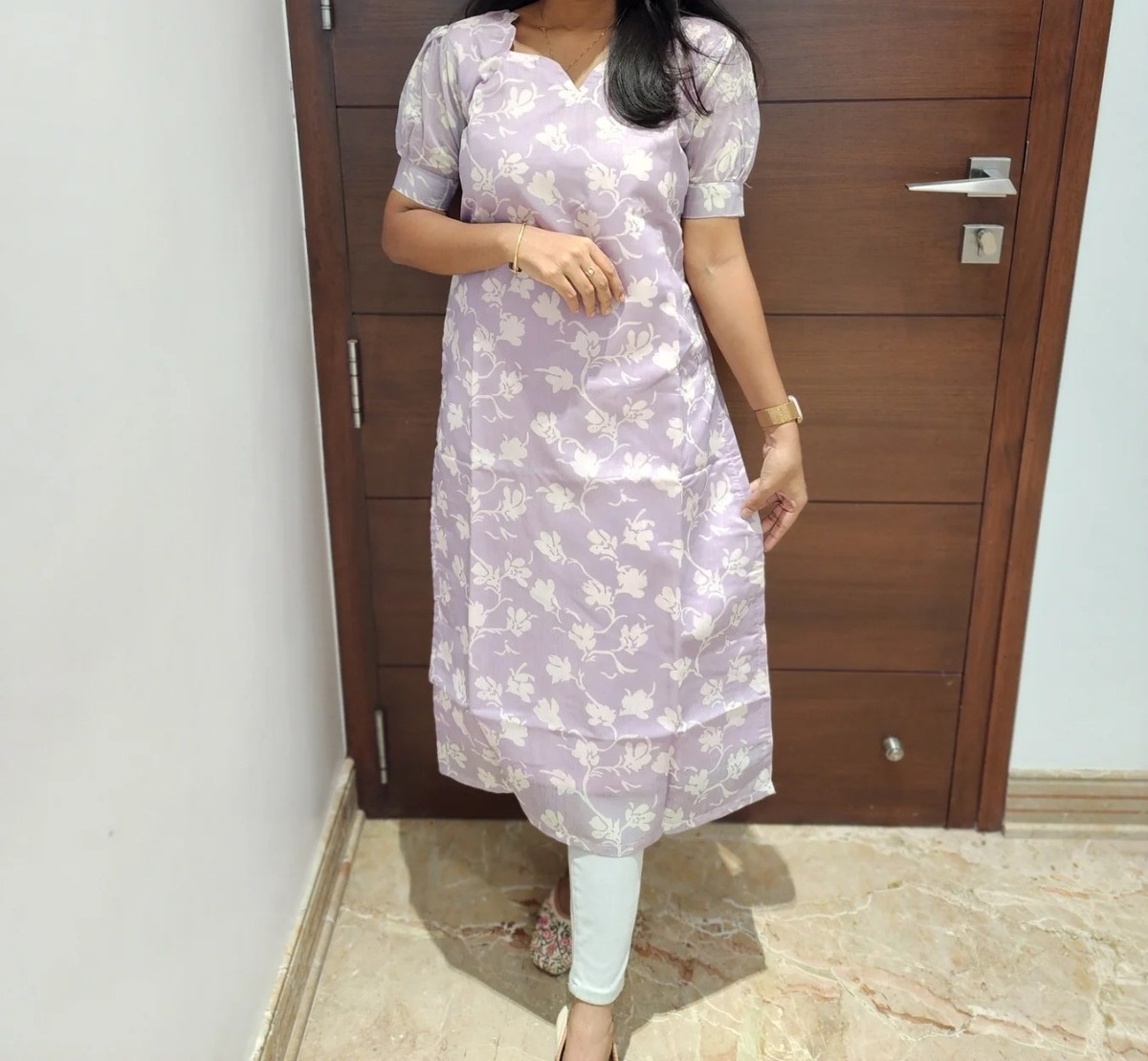 Anbarasi: Cotton Straight Cut Kurtis with Puff Sleeves and Lining – Comfortable 43 Inch