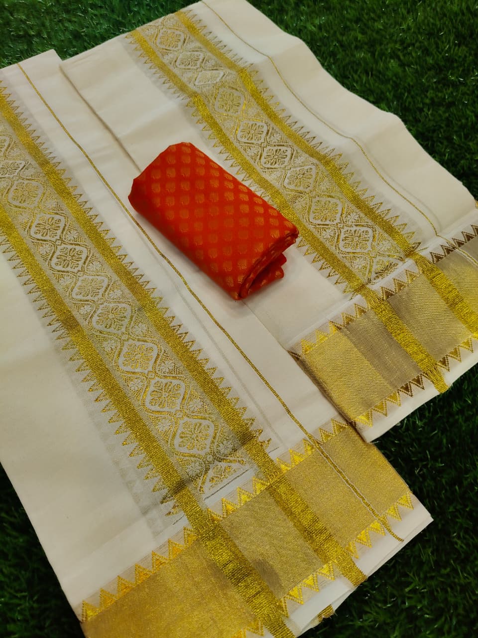 Setmundu jaquard temple border cotton set