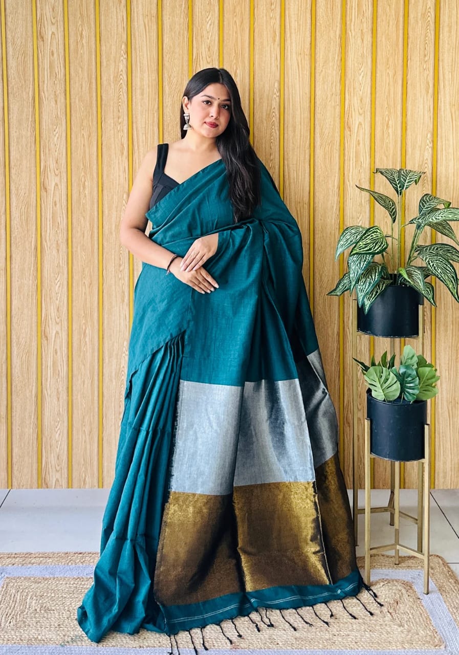 Pure soft mul cotton saree with jari pallu