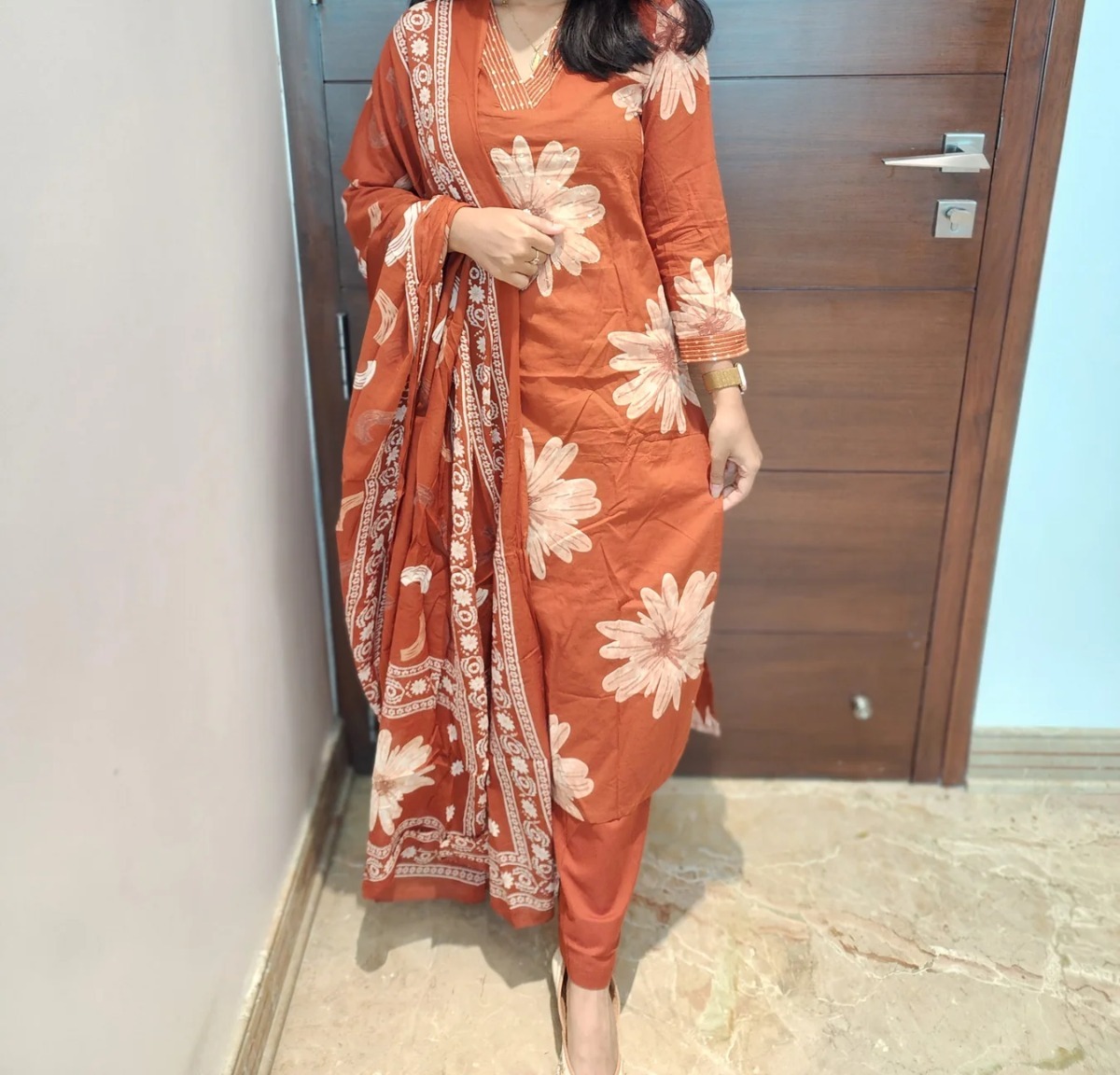Anbarasi: Mul Mul Cotton Salwar Set with Kurti, Pant & Dupatta | Aarral Ethnic Wear