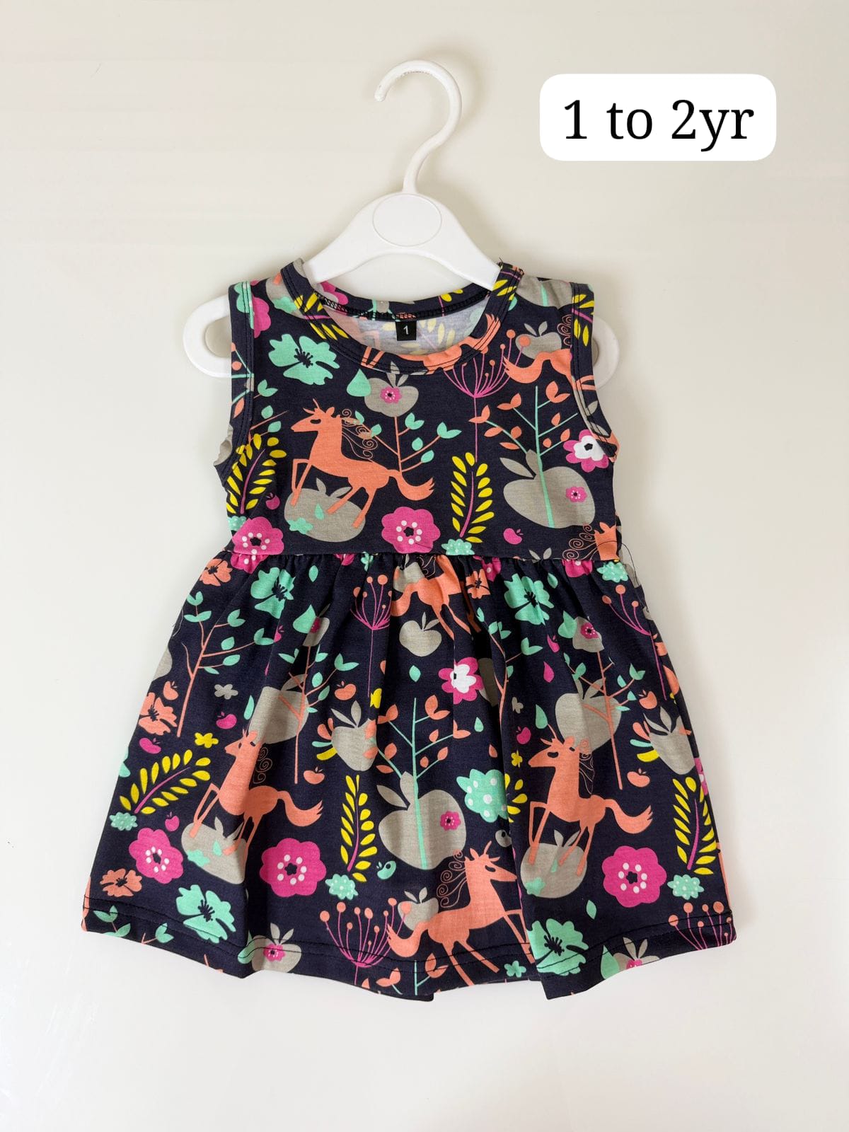 Breathable sleeveless frocks for kids