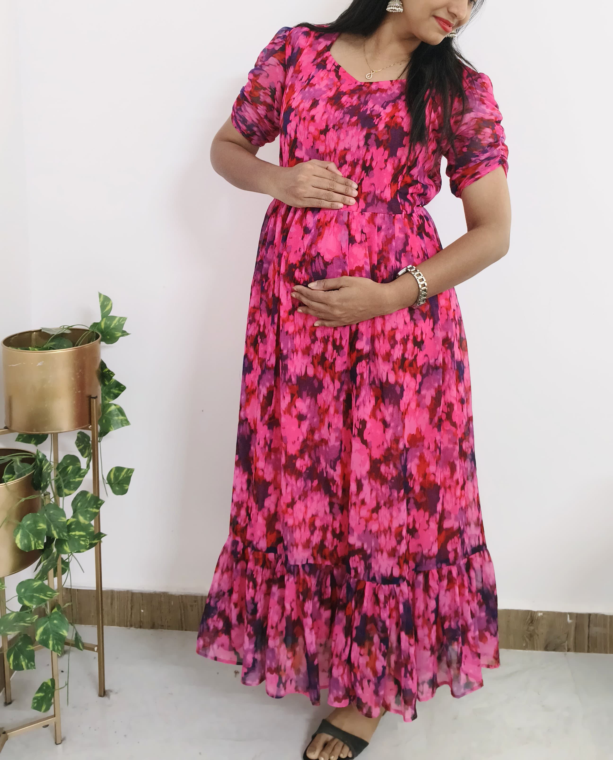Anbarasi: Aarral Chiffon Flared Feeding Gown – Stylish Nursing Dress with Pockets