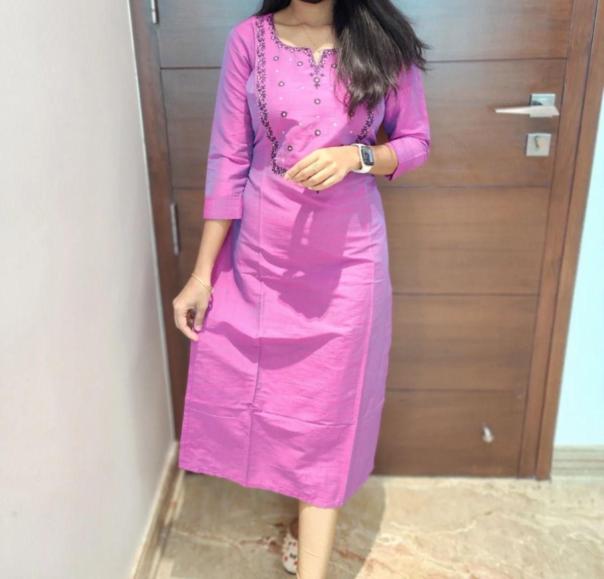 Anbarasi: Silk rayon straight cut kurti 