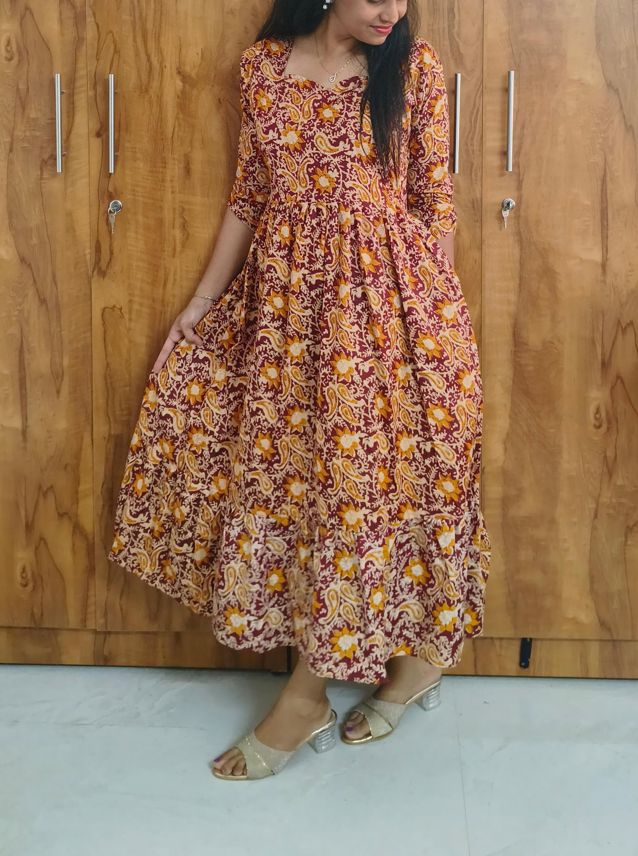 Anbarasi: Cotton kalamkari print 2 tier feeding dress