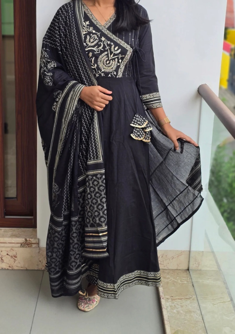 Anbarasi: Cotton salwar set 