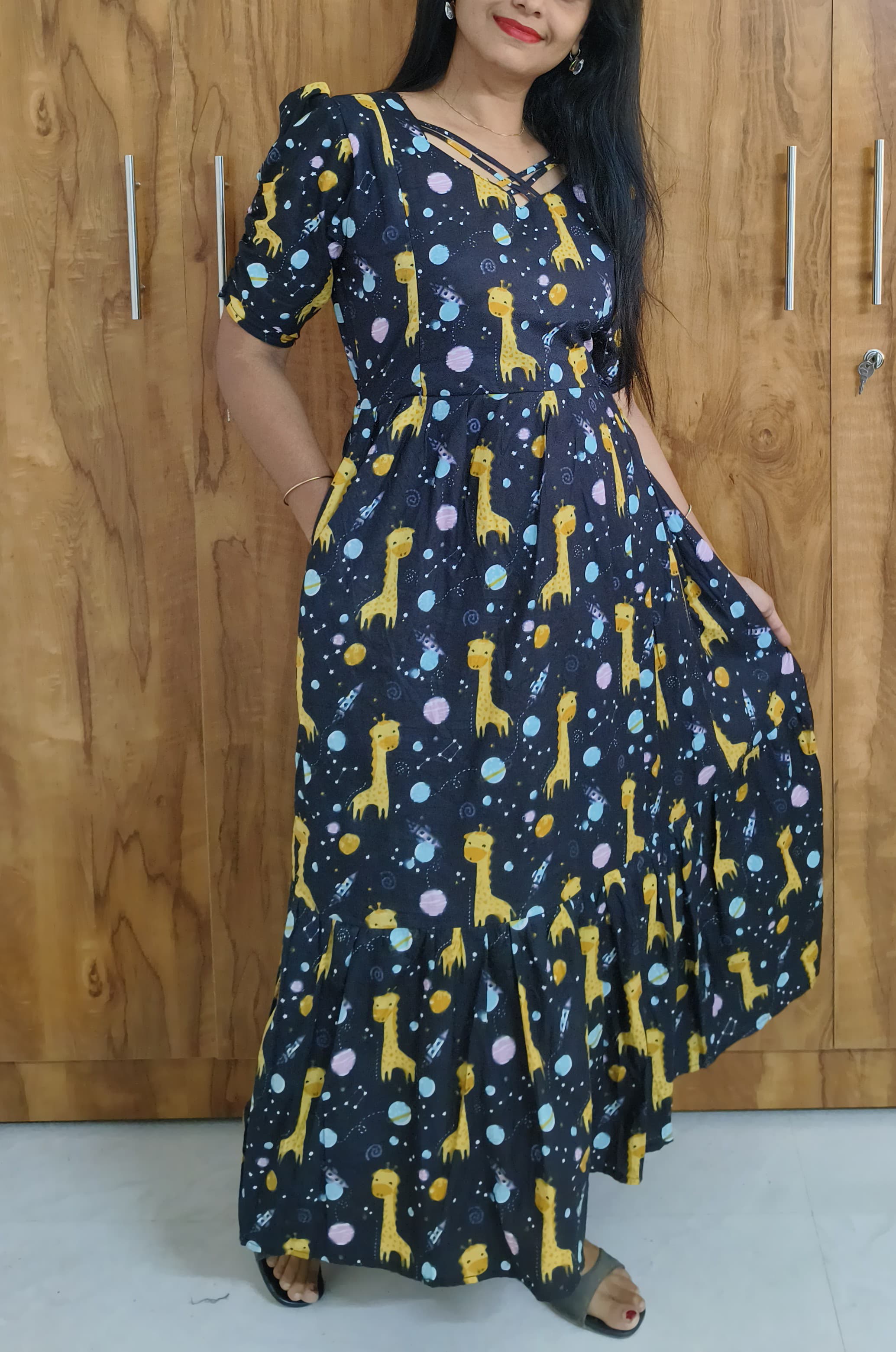 Anbarasi: Cotton cambric premium stylish feeding dress