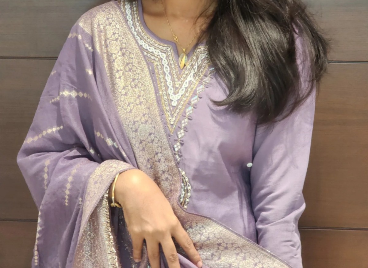 Anbarasi: Vichitra silk salwar set 