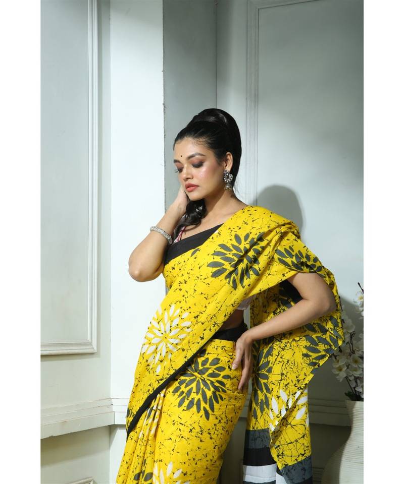 Pure mulmul cotton saree with contrast blouse 