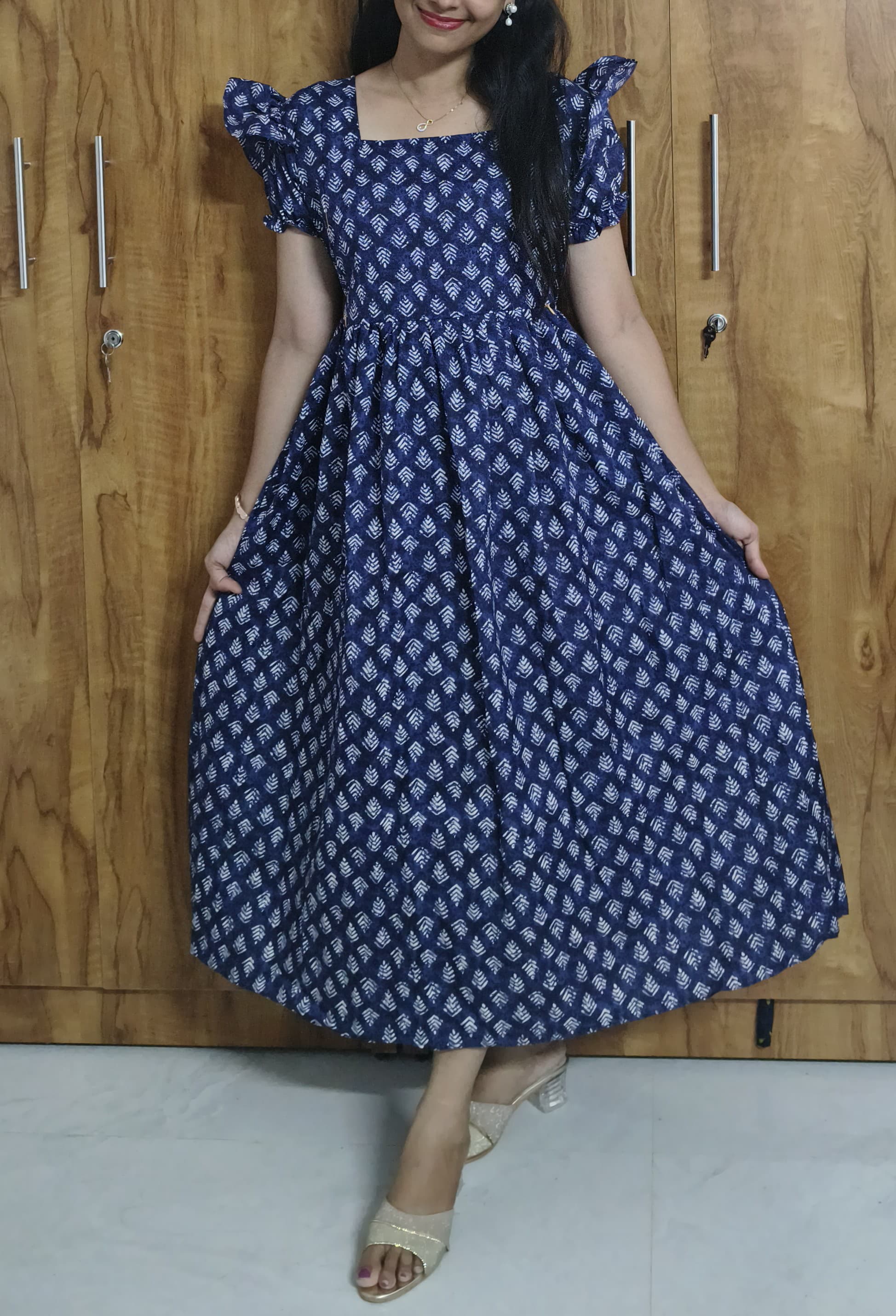 Anbarasi: Cotton Feeding Dress with Invisible Zip & Frill Sleeves