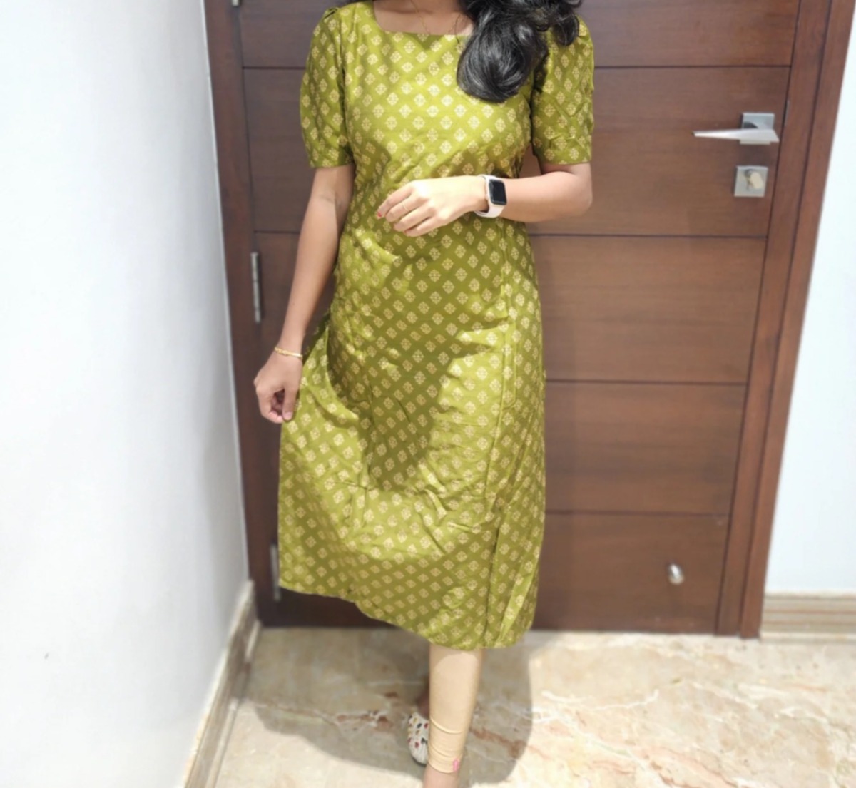 Anbarasi: Silk cotton straight cut kurti with side pocket