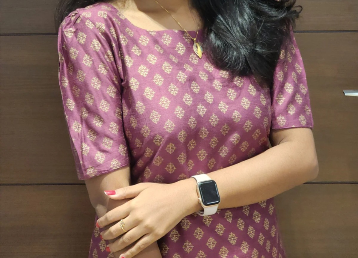 Anbarasi: Silk cotton straight cut kurti with side pocket