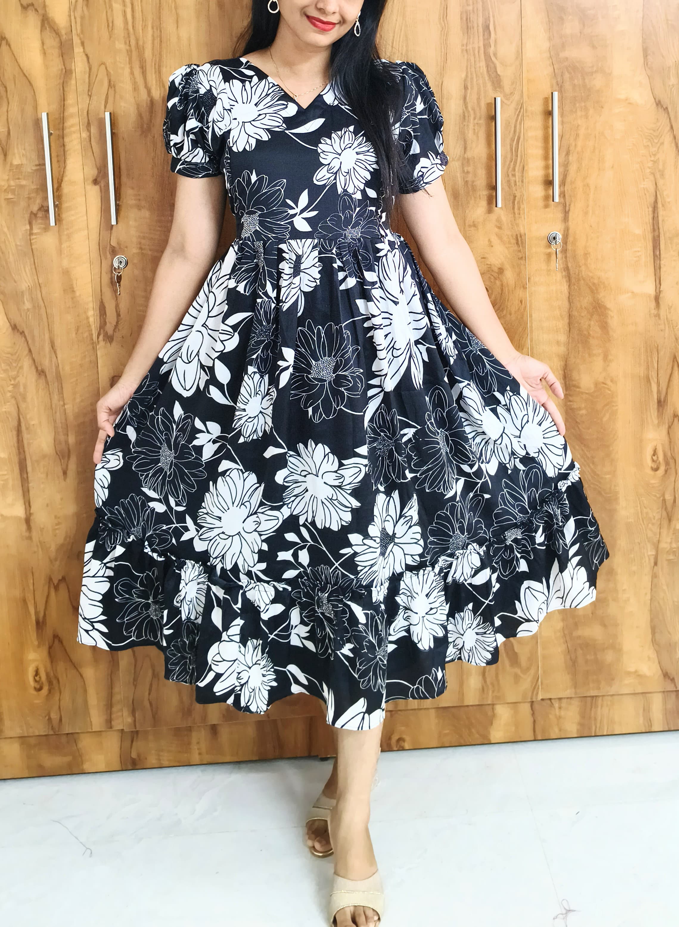 Anbarasi: Flared Crushed Delta Feeding Gown with Crepe Lining – M to XXL