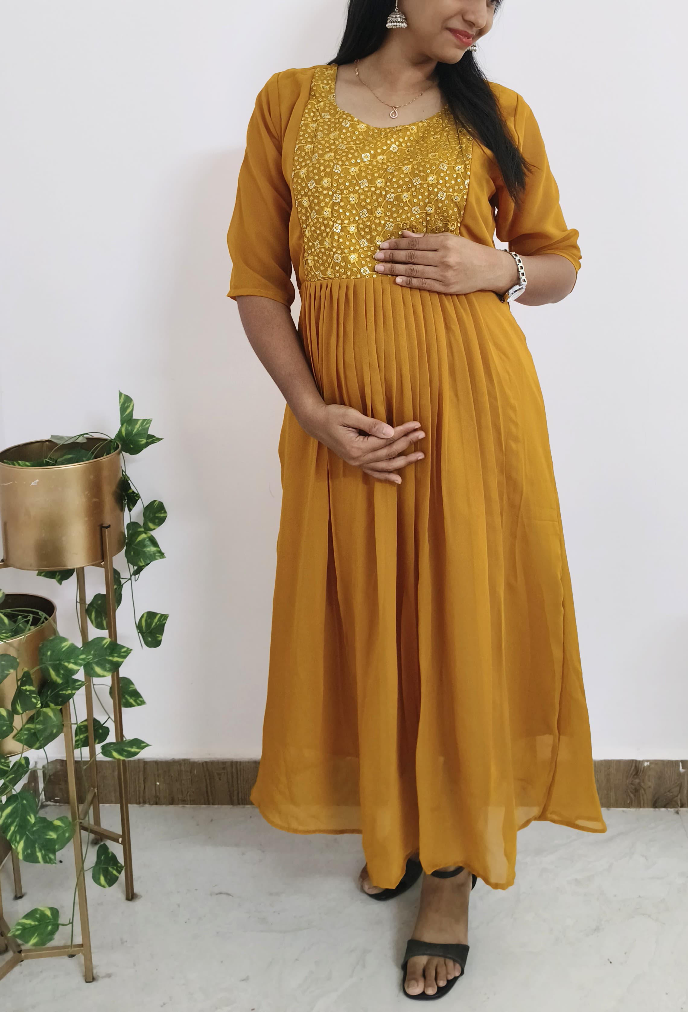 Anbarasi: Georgette Feeding Top with Full Lining & Invisible Zips – Aarral Maternity Wear