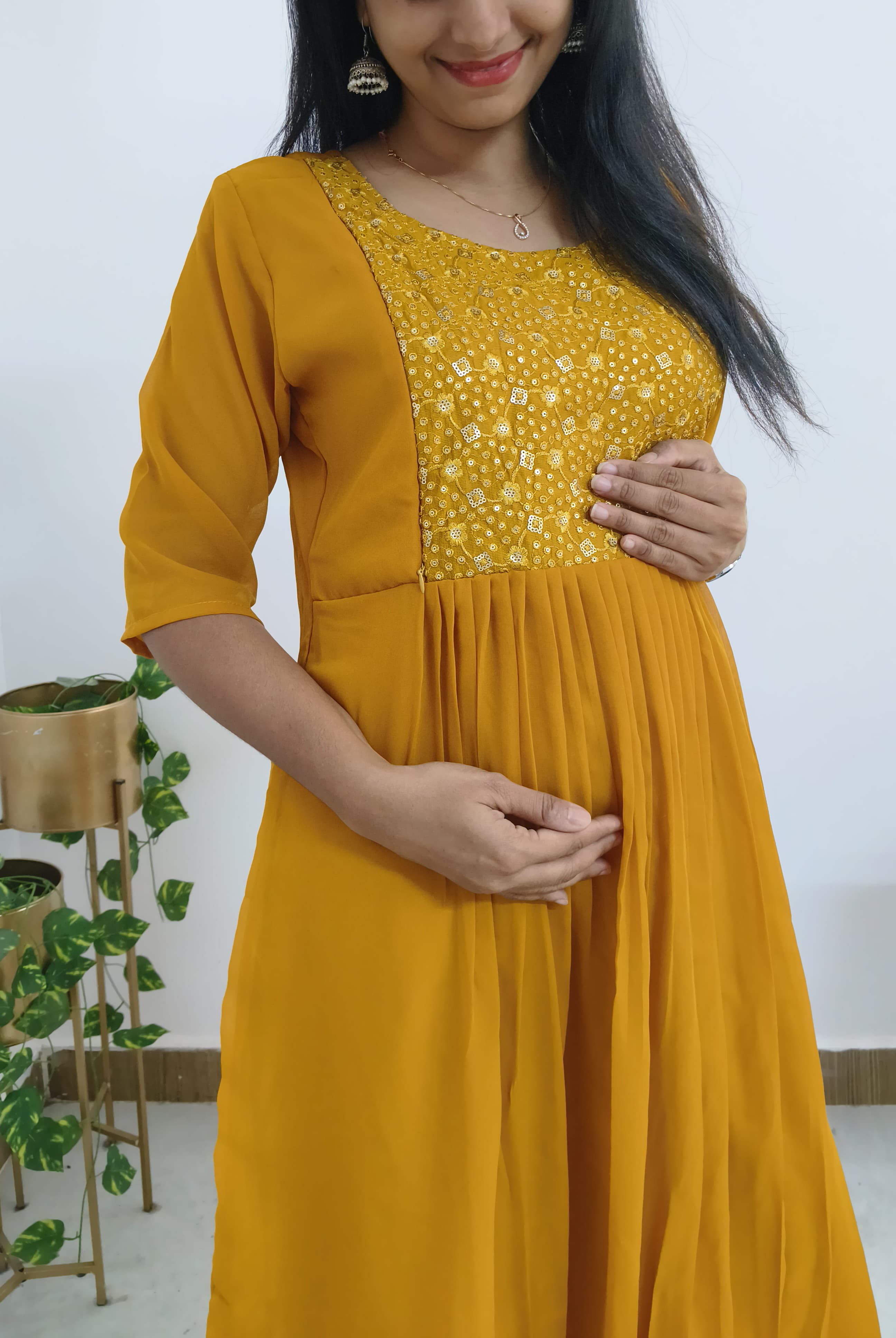 Anbarasi: Georgette Feeding Top with Full Lining & Invisible Zips – Aarral Maternity Wear
