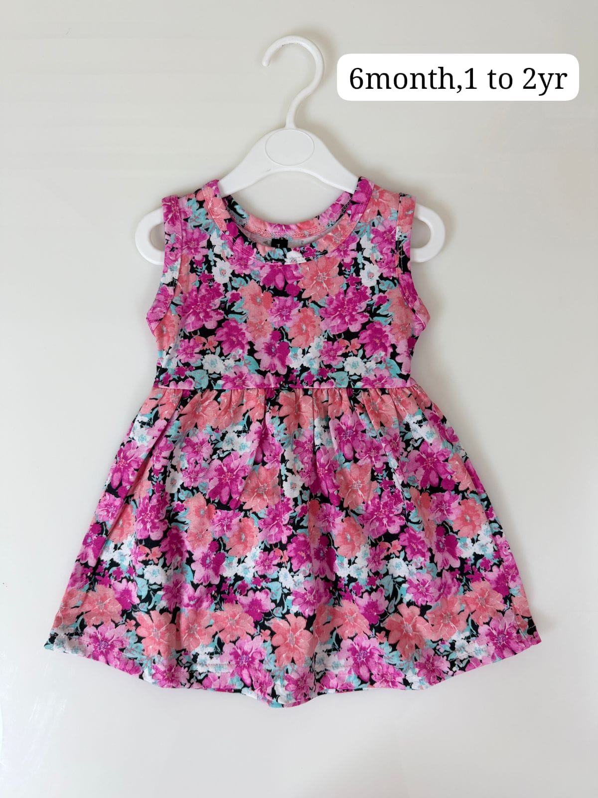 Breathable sleeveless frocks for kids