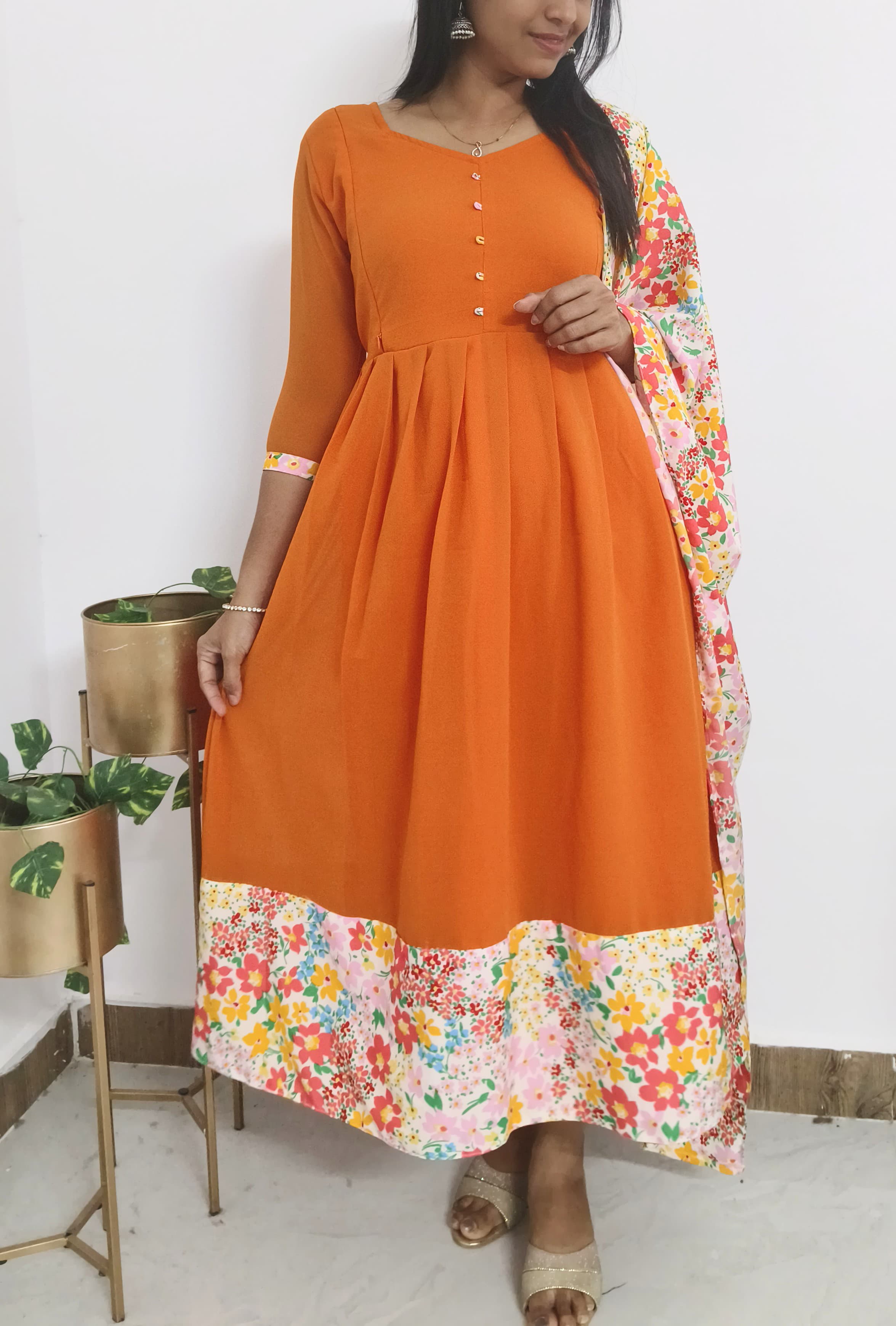 Anbarasi: Georgette maternity feeding dress with dupatta 