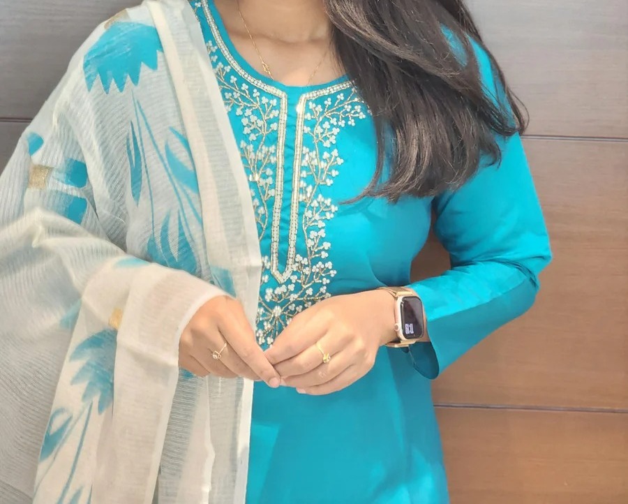 Anbarasi: Vichitra silk salwar set 