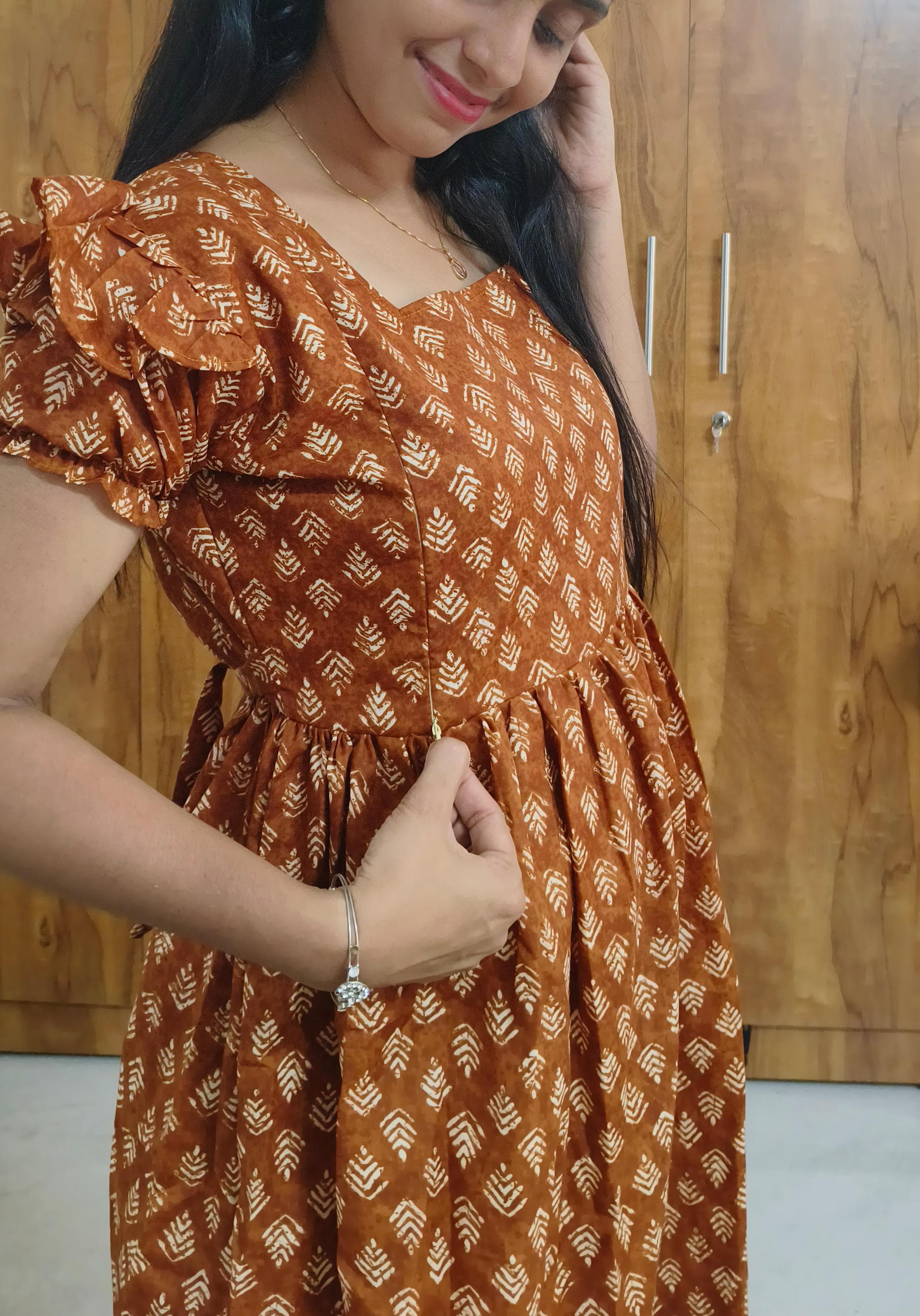 Cotton Feeding Dress with Invisible Zips & Frill Sleeve Design