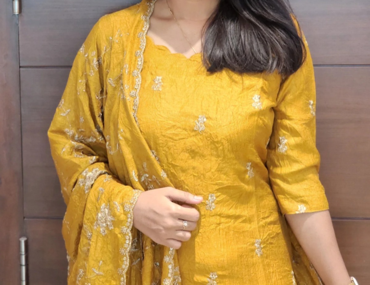 Anbarasi: Space Silk Salwar Set with Lining | Elegant Kurti & Dupatta by Aarral