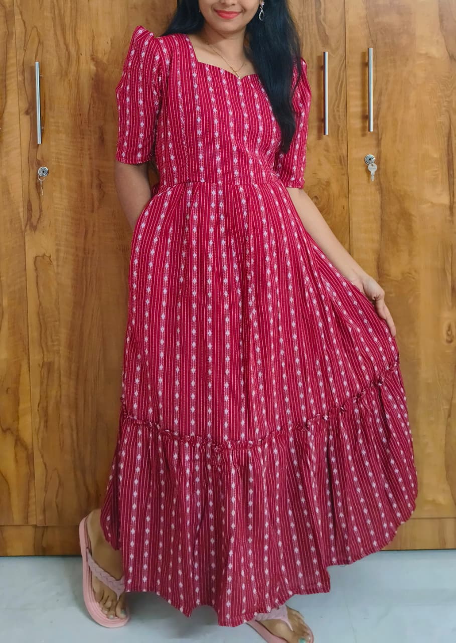 Anbarasi: Xmas Cotton 2-Tier Feeding Dress with Full Lining & Khadi Dupatta