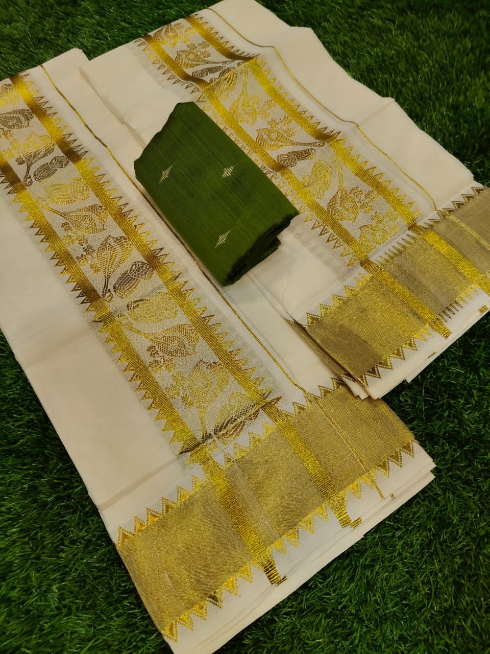 Setmundu jaquard temple border cotton set