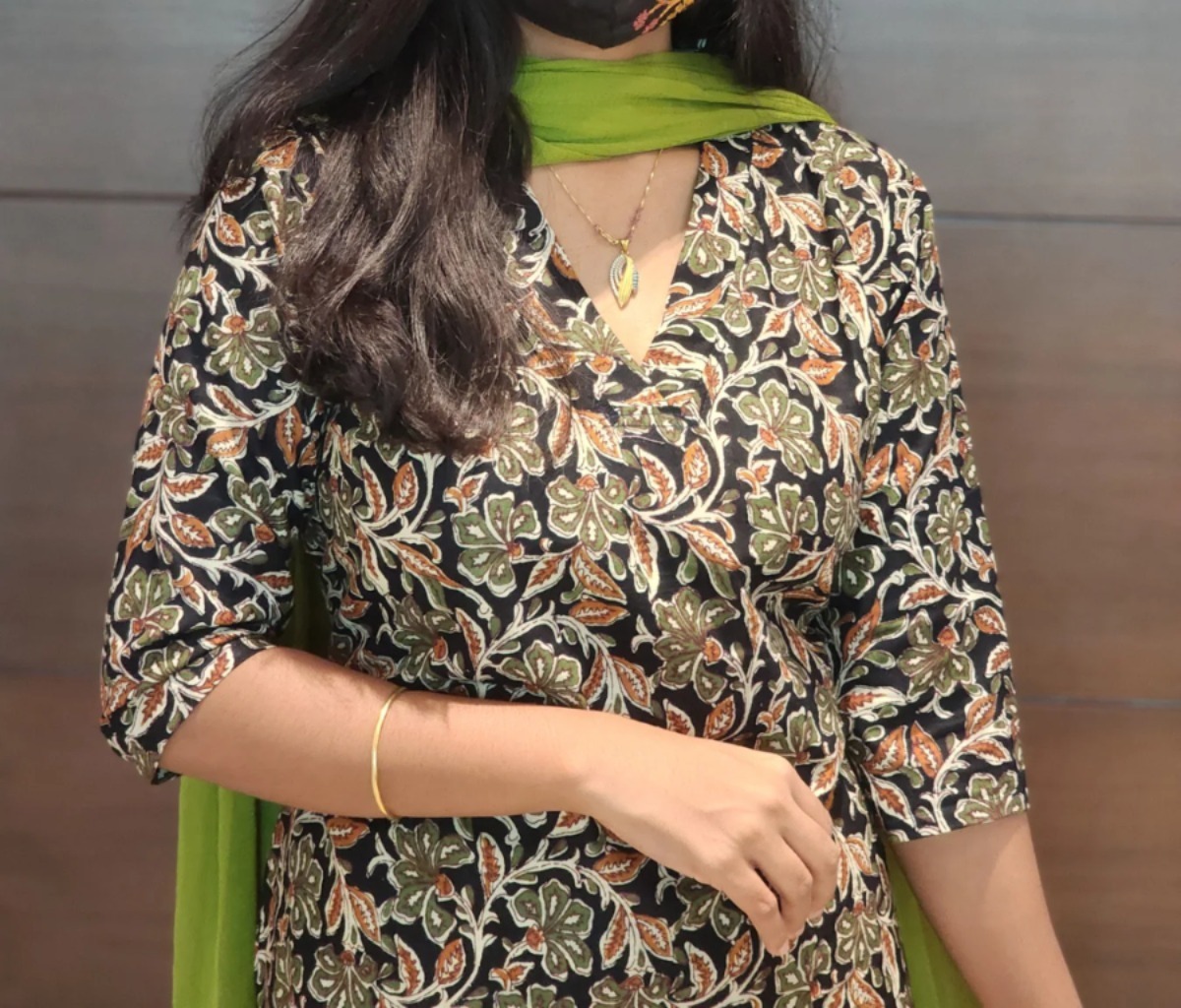 Anbarasi: Cotton with kalamkari straight cut kurti 