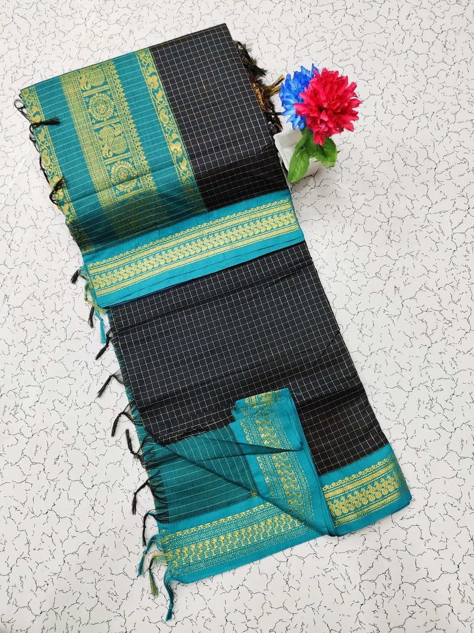 Premium Kalyani Cotton Checked Saree with Grand Jari Pallu