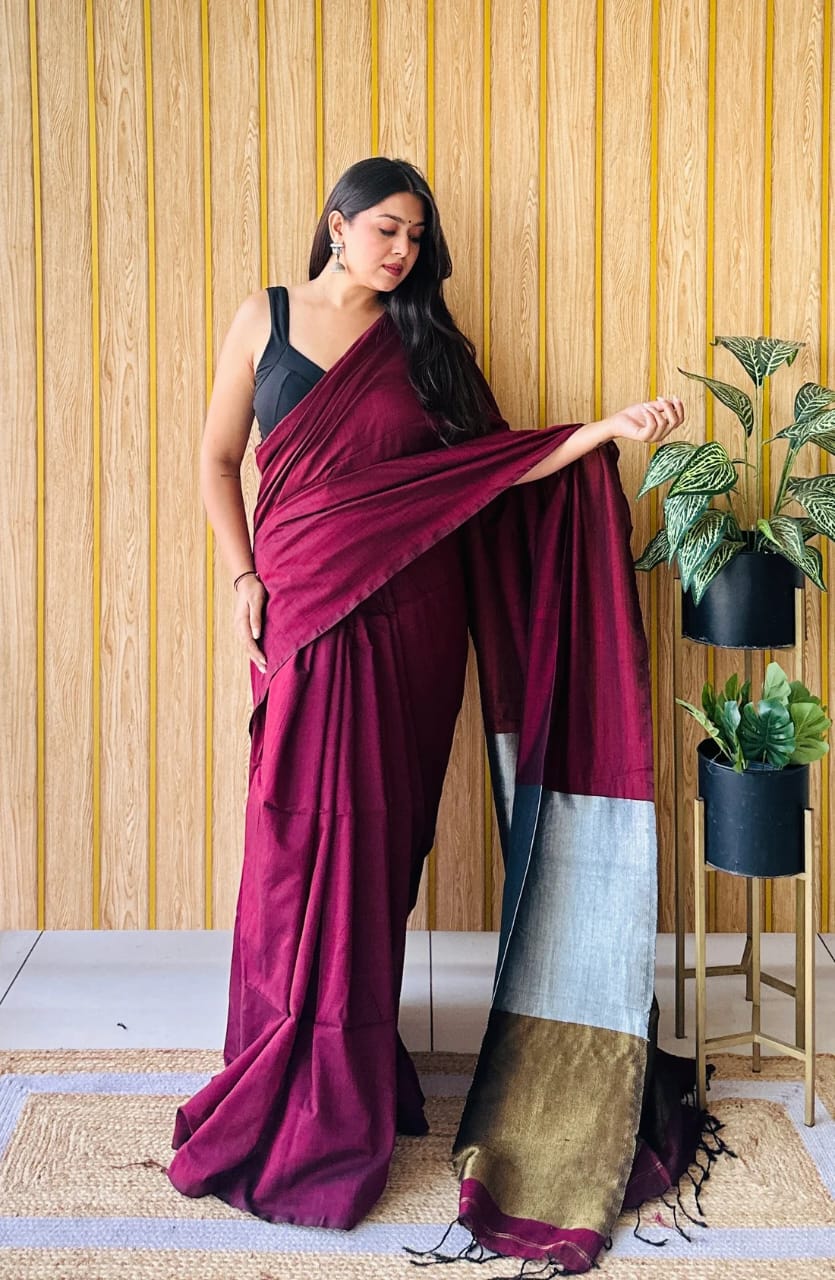 Pure soft mul cotton saree with jari pallu